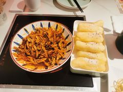 -黄记煌三汁焖锅(新佳丽江汉路店)