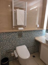 -海豚湾高端月子会所(黄浦店)