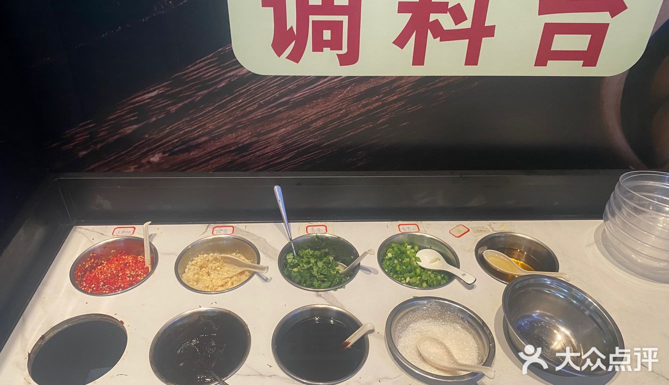 锦鲤天桥下超丰盛海鲜的锦鲤家海鲜鸡煲