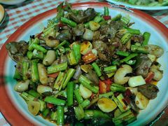 -超越海鲜屋(飞龙物业店)