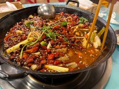 -鸿顺老铁锅美蛙鱼府(解放碑店)