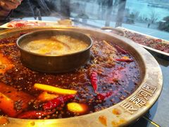 大骨鸳鸯锅-长嘉·河图火锅(长嘉汇江景旗舰店)