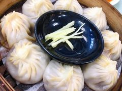 蟹黄汤包-食惠里小笼包面馆(越秀店)