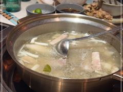 -喃喃椰·糟粕醋·椰子鸡火锅(七堡花园店)
