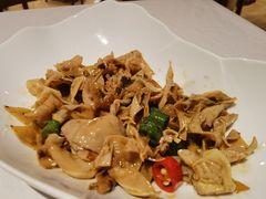 湖南椒干煸脆耳-若蘭慈·无国界素食料理(欢乐海岸店)