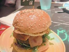 -DEEP·深美式餐吧(五棵松华熙LIVE店)