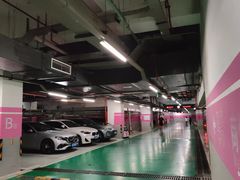 -徐汇日月光地下停车场