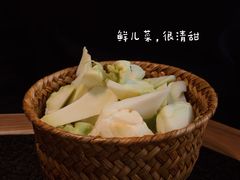 -三出山火锅(南京万象天地店)