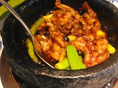 石锅杭椒牛蛙-桂满陇天书(南京德基旗舰店)