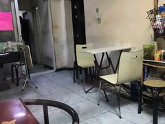 大堂-老红桥炸灌肠牛肚锅烧烤(定福庄店)