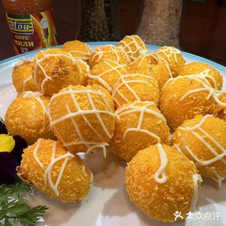 这里是俄罗斯友人最爱来的美食聚集地，三五好友把酒言欢