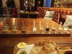 -恰餐厅及酒吧 CHAR Bar & Grill (北京丽都皇冠假日店)