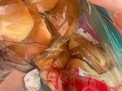-白玉兰食品甜凤店(合生汇店)
