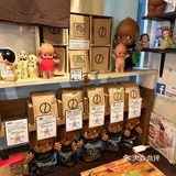 在店门口等开门[偷笑]一定要喝到的热黑咖