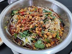 -周良天山牛杂城(天山路总店)