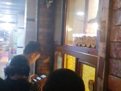 等位区-老王头烤鸡(建大四小区店)