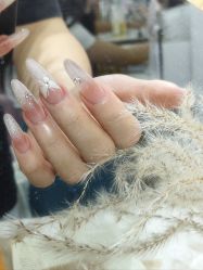 -尤米一站式美甲美睫