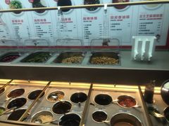 自助调料区-海底捞火锅(河东万达广场店)