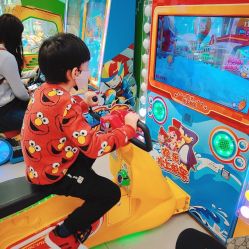 -莫莉幻想儿童乐园(深圳南山欢乐颂店)