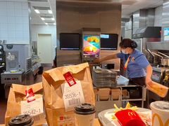 -麦当劳(中山公园龙之梦店)