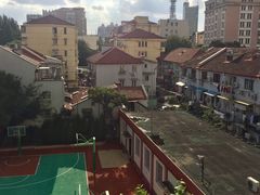 -上海市位育初级中学