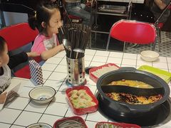 -九街淑芬掌中宝串串公司(内街文化创意园店)