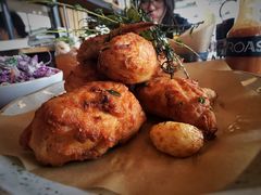 -ROAST coffee & eatery