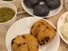 -李与白包子铺(桐梓林店)
