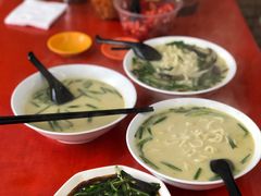 -三百碗宝应长鱼面(板仓街店)