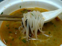 -丽丽三鲜螺蛳粉(田林路店)