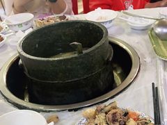 -鲁朗纳麦石锅鸡庄园