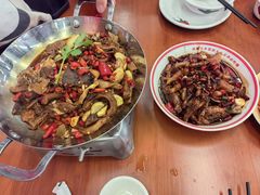 -堂瓦里·33年传统赣菜(第一街区店)