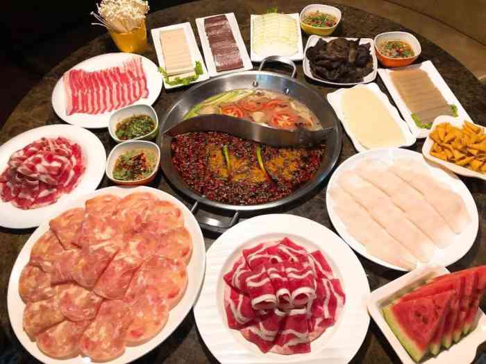 大自在火锅(龙湖店)-"味道大的很,吃完回家洗澡洗衣服的.个别服.