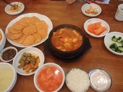 泡菜饼和泡菜汤-全州拌饭馆(断桥店)