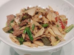 -江城小馆陕南妈妈菜·全球旅行餐厅(钟楼店)