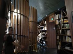 -钟书阁(松江泰晤士小镇店)