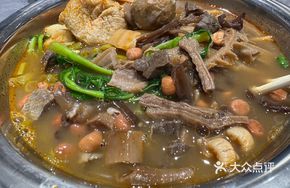 Sour Snail Vegetable with Beef Offal