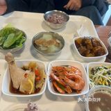 今天吃得好丰富