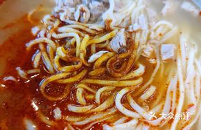 Braised Pork Shank Noodles