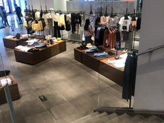 -URBAN REVIVO(大信新都汇店)