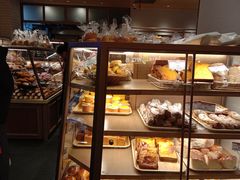 面包甜点陈列柜-山崎面包(静安久光店)