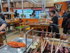 -哈尔滨小酒馆·鲜肉现穿自助烧烤(康新花园店)