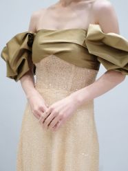 -不晚国际婚纱礼服