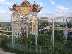 -七彩云南欢乐世界