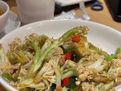 -关东小磨东北菜(上海长风大悦城店)
