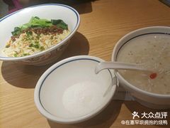 -蓉李记成都名小吃(武汉经开万达店)