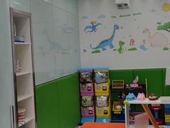 -岳辰齿科(浦东长泰店)