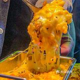 我就奔着他家一米五花肉来的！！