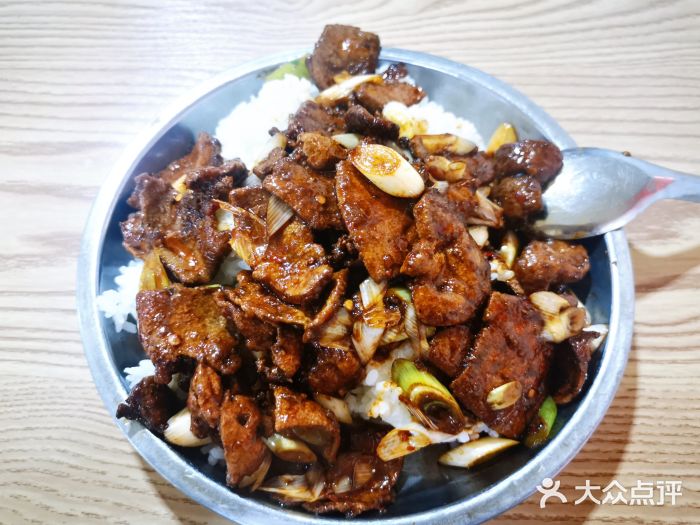 陈记肥肠面馆猪肝盖饭图片