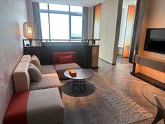 -邻海餐厅(烟台金沙滩英迪格酒店)